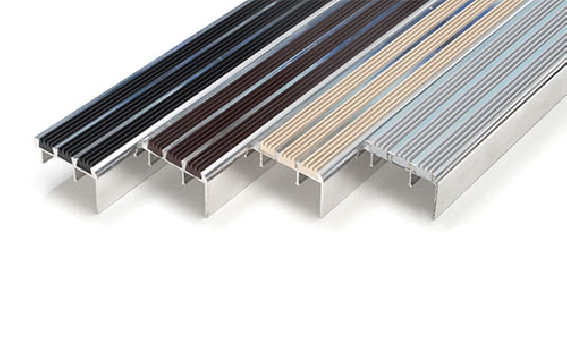 จมูกบันไดอลูมิเนียมสอดเส้นพีวีซี รุ่น IA-3 ตัวบาง (ราคาต่อเมตร)