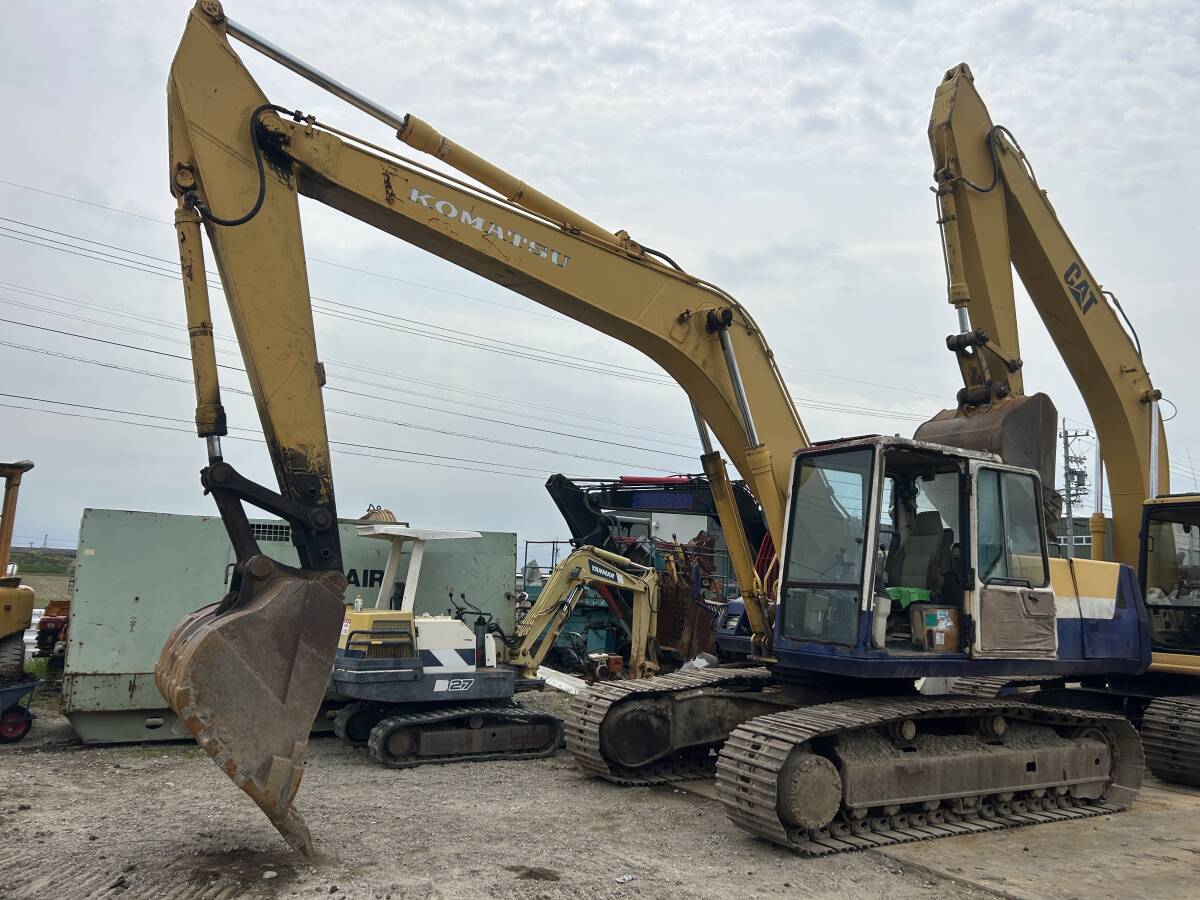 รถแบคโฮ KOMATSU PC200 ให้เช่า
