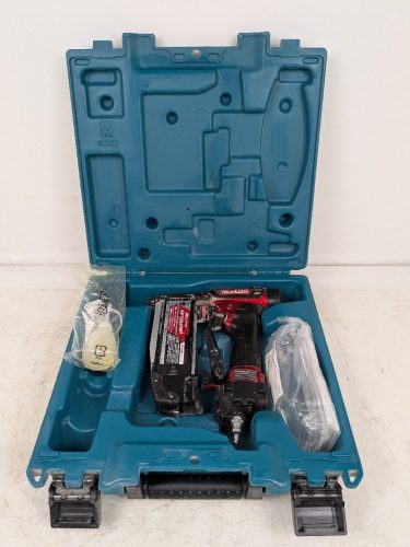 เครื่องตอกหมุด makita 50mm แรงดันสูง AF502HP สีแดงพร้อมกล่องและอุปกรณ์ / 100 (SGAW028336)