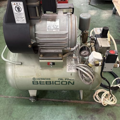 Hitachi Bebicon 0.40P -7S ความจุของคอมเพรสเซอร์แอร์ 30L Booster Regulator SMC แหล่งจ่ายไฟ 100V สำหรับการตรวจสอบกันน้ำ