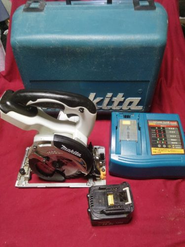 เลื่อยวงเดือน Makita แบบชาร์จไฟได้ SS540D 125 มม. พร้อมใช้พร้อมแบตเตอรี่ที่ชาร์จเคสและใบมีดการดำเนินการได้รับการยืนยันแล้ว