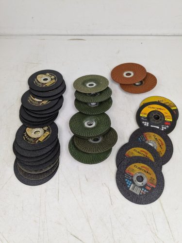 (ปริมาณมาก) หินลับดอกกุหลาบ Resiton ไข่ทองคำ Rose x 17 ชิ้น Super Rejitekuma x 2 ชิ้น Super green 7 ชิ้น / อื่นๆ 5 ชิ้น 31 ชิ้น / 60 (SGKY028850)