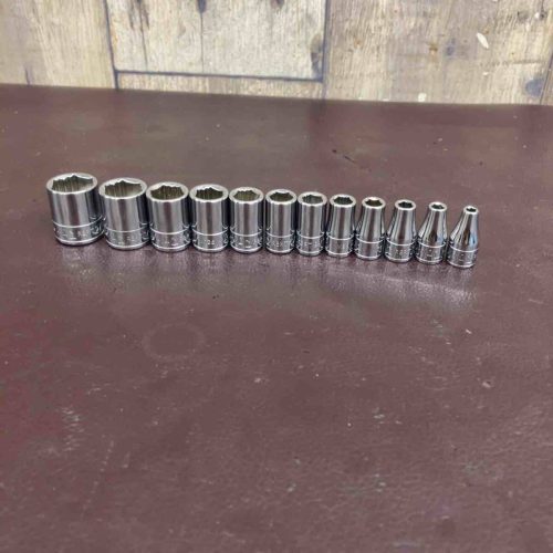 (ไม่ได้ใช้ (ตั้งโชว์ในร้าน)) ชุดบ๊อกซ์มาตรฐาน MACTOOLS DR6.5mm RBRT นิ้ว 12 อัน (ร้าน Higashiyamato)