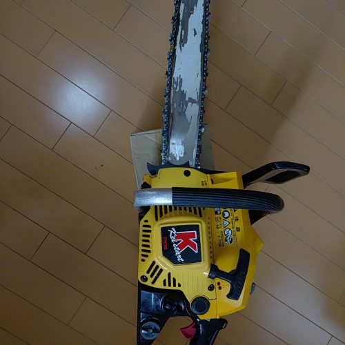 RYOBI Kei สตาร์ทเครื่องยนต์เลื่อยยนต์สีเหลือง