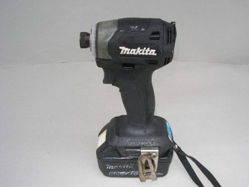 มาพร้อมแบตเตอรี่สว่านกระแทกแบบชาร์จ Makita TD173D