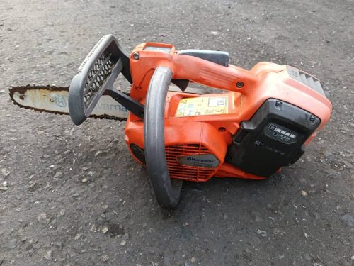 (Ryu) Husqvarna T536LixP ตัวเลื่อยลูกโซ่แบตเตอรี่และแบตเตอรี่ Sagawa 100 ขนาดงานไม้ Husqvarna