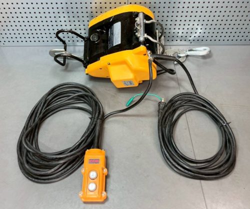 RYOBI 100V น้ำหนักยกสูงสุด 60กก. ความสูงยก 20ม. ลวด φ4มม. กว้านพร้อมตัวควบคุม WI-62 King tool (3270K)