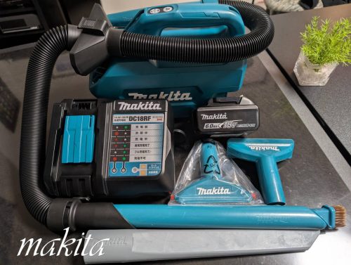 Makita Makita เครื่องทำความสะอาดแบบชาร์จไฟได้ CL184DZ