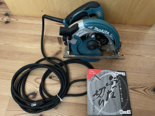 สินค้าดี! ใบเลื่อยวงเดือนไฟฟ้า Makita เส้นผ่านศูนย์กลาง 165 มม./ความลึกตัด 57 มม. ฐานอลูมิเนียม 5637BA