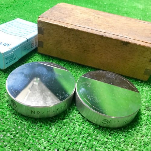 Lisang g733 เครื่องทดสอบความแข็งชิ้นมาตรฐาน (No.174347) (No.174392) Shore (HS31.5~33.5/HS87.0~89.0) เครื่องทดสอบความแข็งเครื่องวัดความแม่นยำชุด 2 ชิ้น