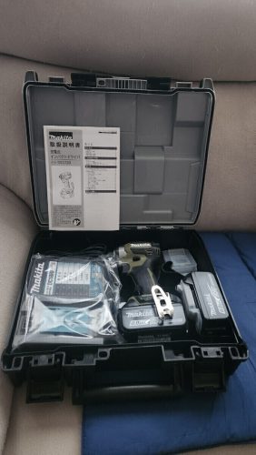 สว่านกระแทกแบบชาร์จไฟได้ Makita ใหม่ที่ไม่ได้ใช้ TD173DRGX