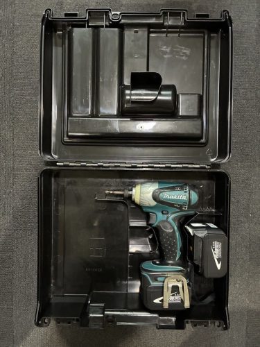ไฮไลท์วันหยุด! Makita 14.4V TD131D (สีน้ำเงิน) + เคสเอนกประสงค์ + แบตเตอรี่ที่ใช้งานร่วมกันได้ 2 ก้อนผลกระทบแบบชาร์จไฟได้ Makita ไม่มีเครื่องชาร์จ