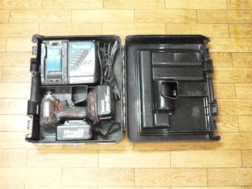 (สินค้ามือสอง) TD170D แท่นชาร์จสว่านกระแทก Makita 18V ถ่าน 2 ก้อน