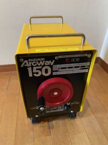 Star Electric Manufacturing (SUZUKID) เครื่องเชื่อมอาร์ค AC แบบใช้คู่ 100/200V Arcway 150 60Hz พร้อมชุดเชื่อม SWA-152K