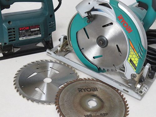 เลื่อยวงเดือน Ryobi W-655D, เลื่อยจิ๊กซอว์, ชุดใบมีดเปลี่ยนเลื่อยวงเดือน