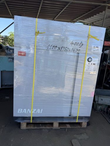 แพ็คเกจคอมเพรสเซอร์ BANZAI BCLP-75B. 14วัน Sanso 200V ขนาด 7.5 กิโลวัตต์พร้อมเครื่องอบผ้า 10 แรงม้าเครื่องทำงานได้อย่างราบรื่นและไม่มีเสียงรบกวนมันทำงานได้ดี