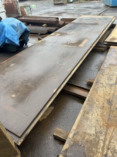 วางแผ่นเหล็ก 5×20×25มม. ใช้กับรอยอุดรูเมืองจิคุเซจังหวัดอิบารากิประมาณ 1820กก./ชิ้นโกนิจู