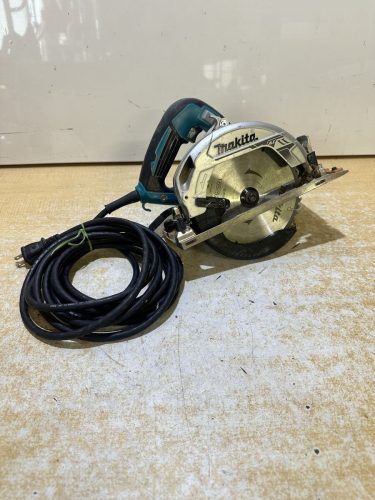 # เลื่อยวงเดือน makita ตัวเครื่อง 100V เท่านั้นประเภทสายไฟ HS6301 ยืนยันการทำงานแล้ว