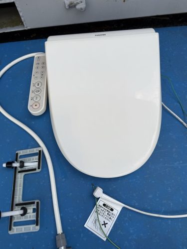 หายาก! TOSHIBA Washlet ฝารองนั่งชักโครกปรับอุณหภูมิด้วยไฟฟ้า