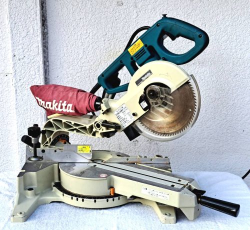 Makita เลื่อยวงเดือนเลื่อน Makita 216มม. รุ่นLS0812 ยืนยันการทำงานด้วยถุงเก็บฝุ่นเลื่อยวงเดือนแบบกดเอียง/เครื่องมือไฟฟ้าใช้แล้ว